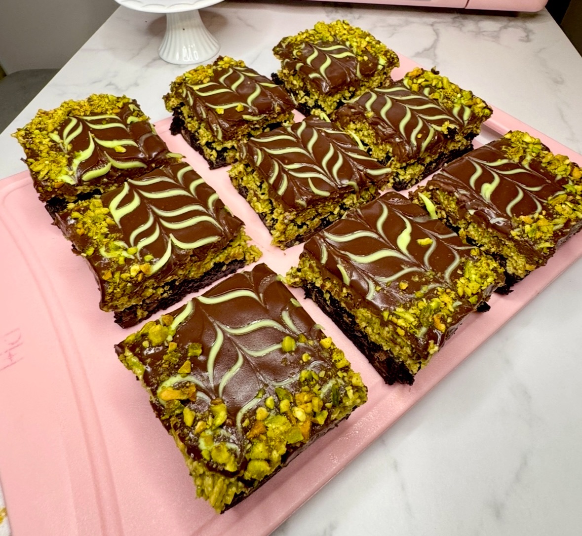 Cheap & Easy Dubai Chocolate Brownies Hacks (Gluten Free Recipe Too) – Midnight Munchies & More!