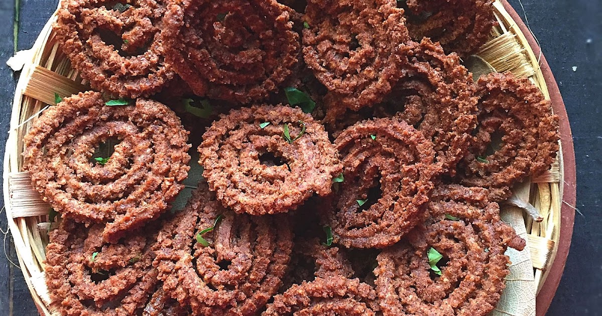 MASTERCHEFMOM: Kezhvaragu Murukku | Ragi Chakli Recipe | Finger Millet Murukku | Gluten Free and Vegan Recipe